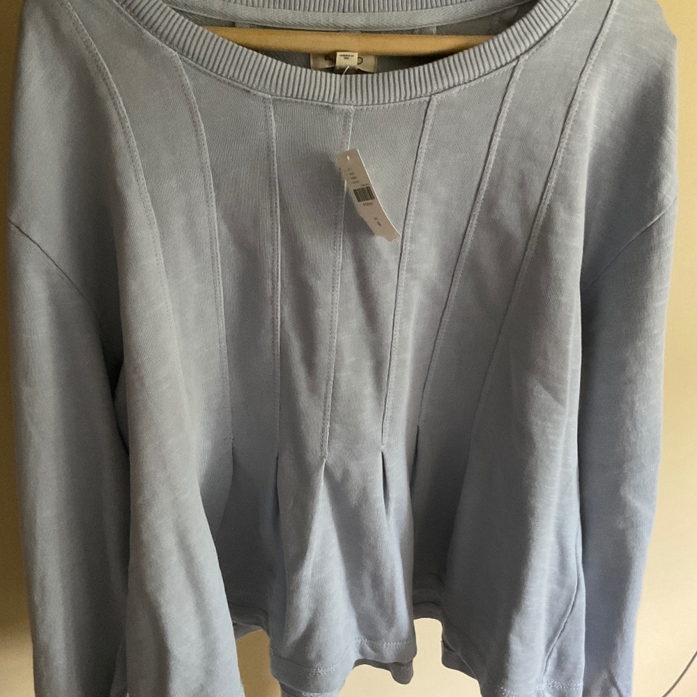Anthopology Box Pleated Sweatshirt in Size M